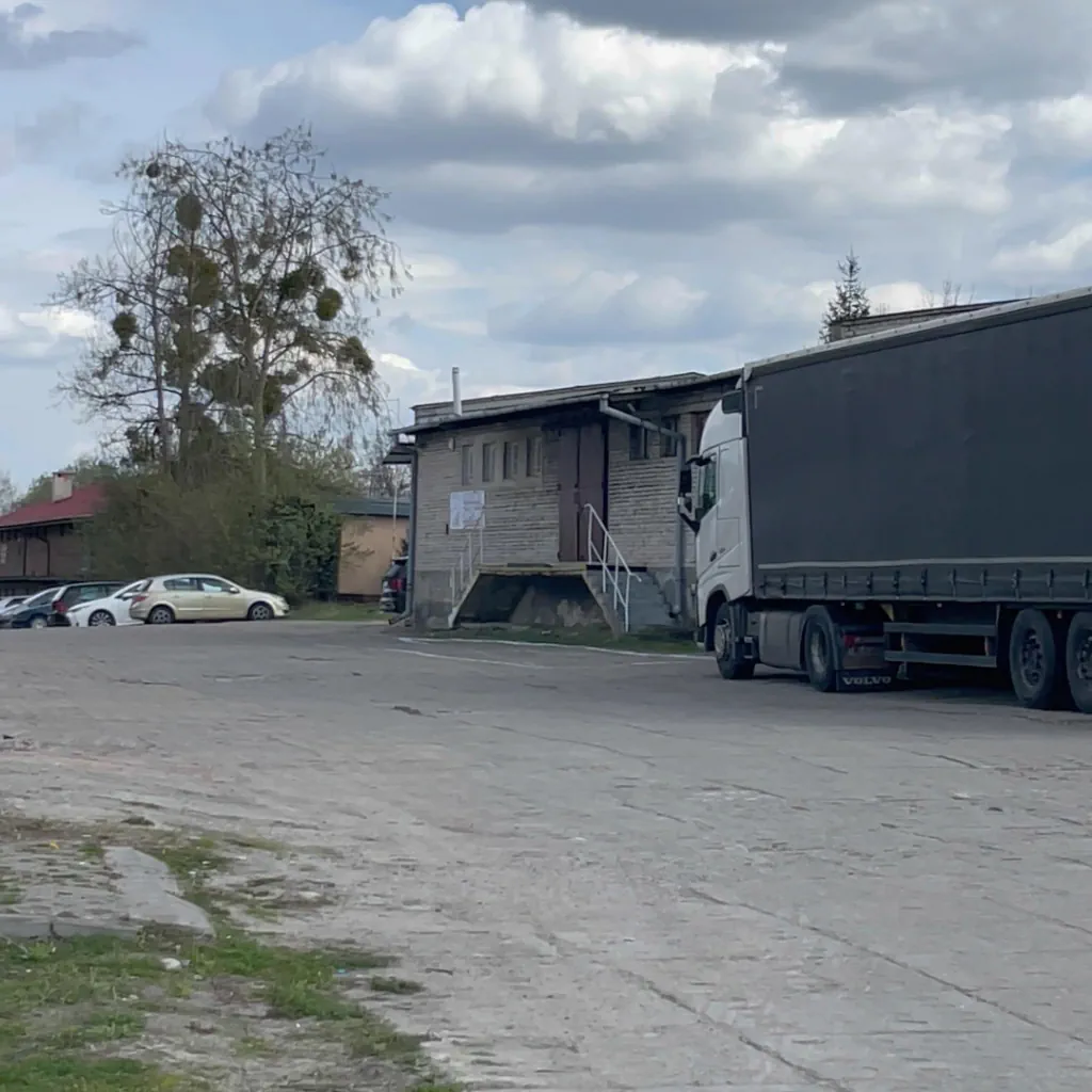 Завантаження фури на складі в Польщі